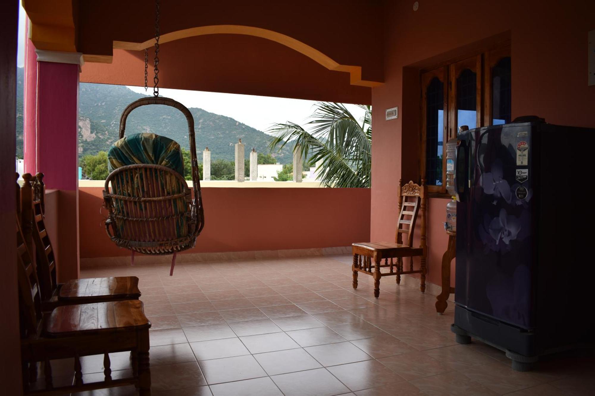 Rainbow Guest House Tiruvannámalaj Kültér fotó