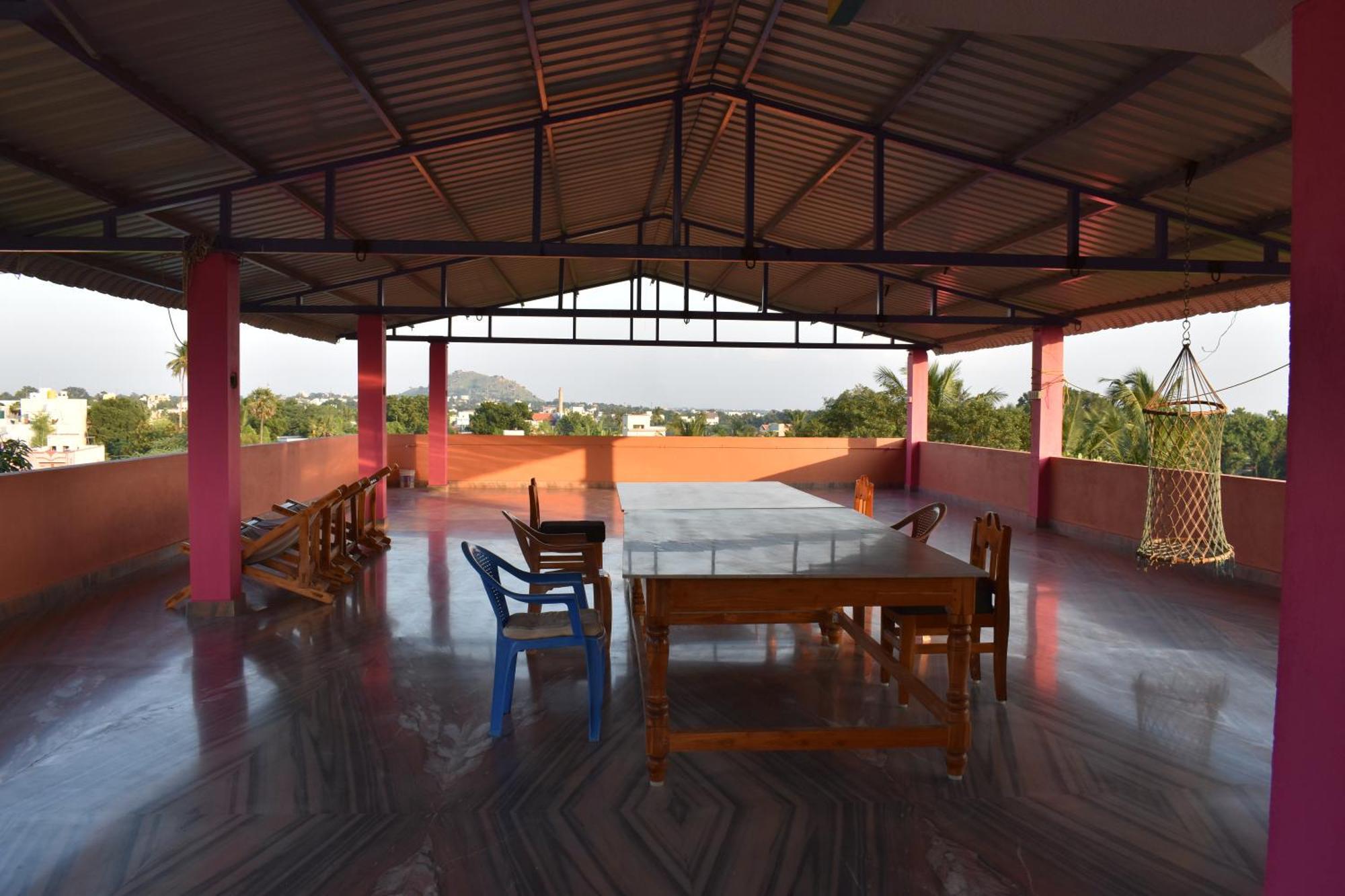 Rainbow Guest House Tiruvannámalaj Kültér fotó