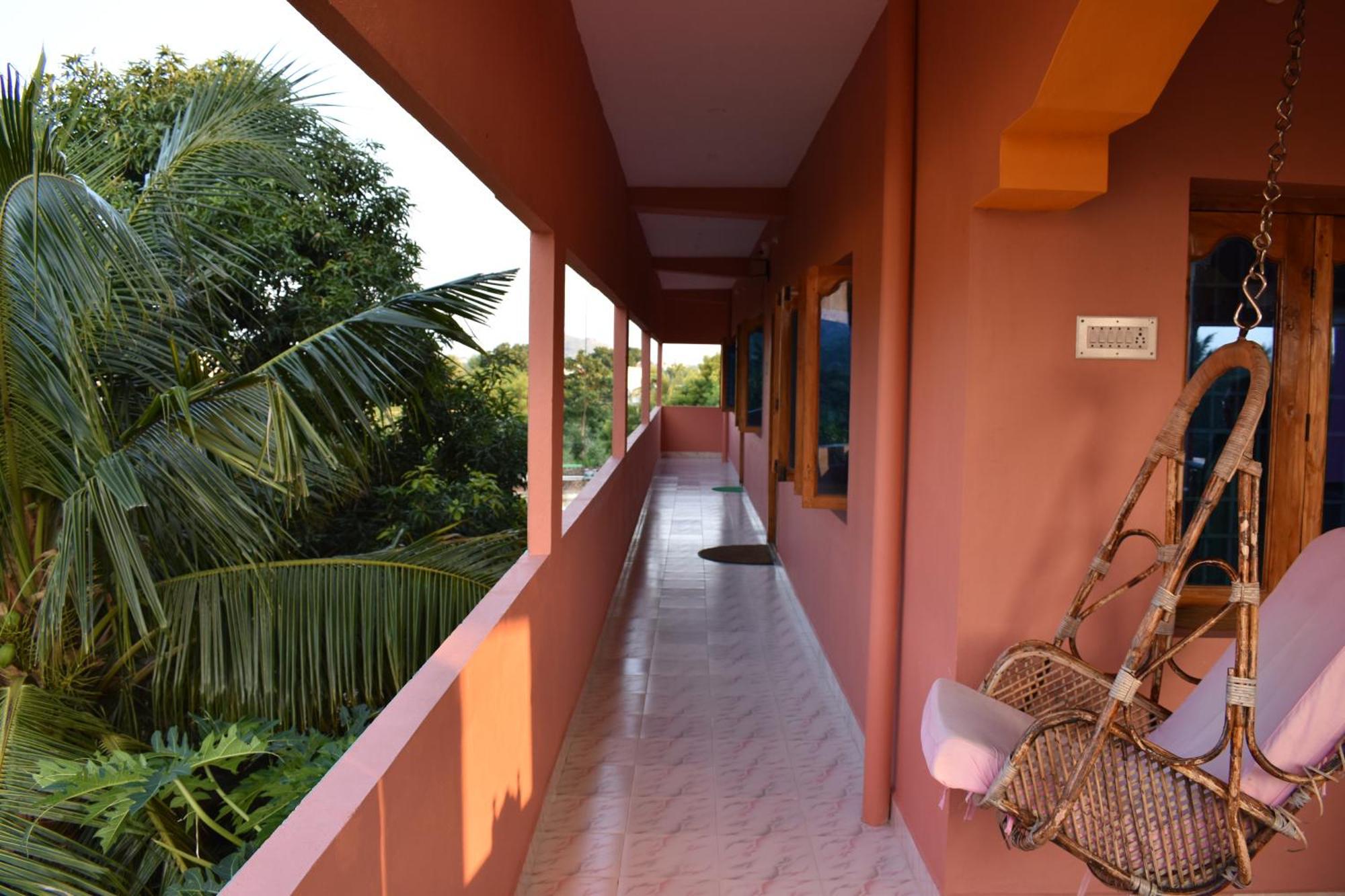 Rainbow Guest House Tiruvannámalaj Kültér fotó