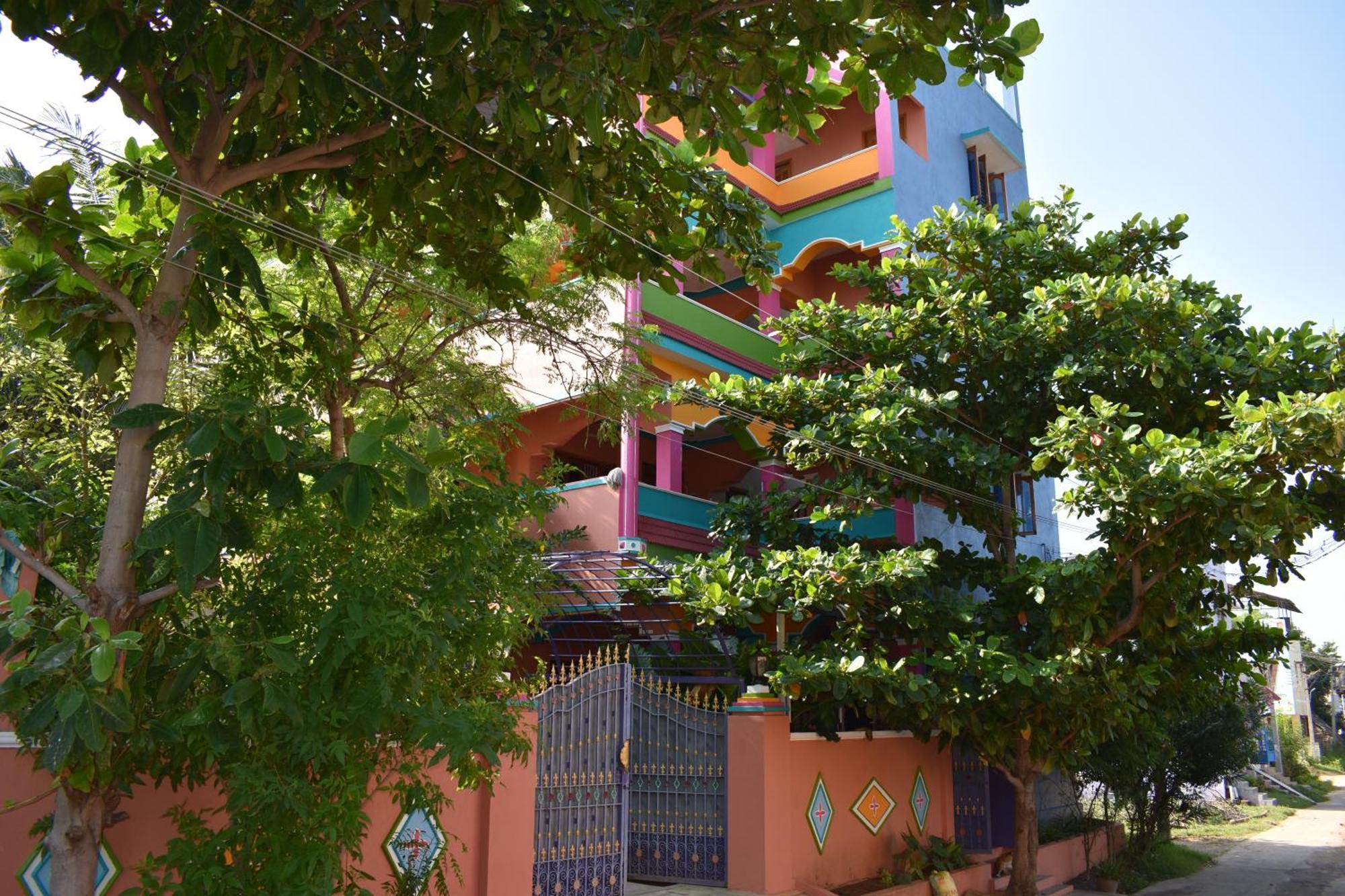 Rainbow Guest House Tiruvannámalaj Kültér fotó