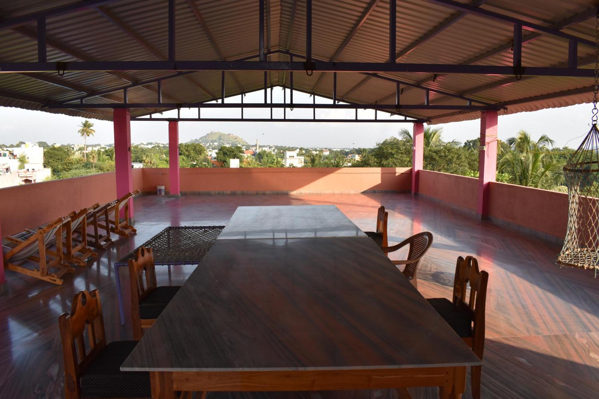 Rainbow Guest House Tiruvannámalaj Kültér fotó